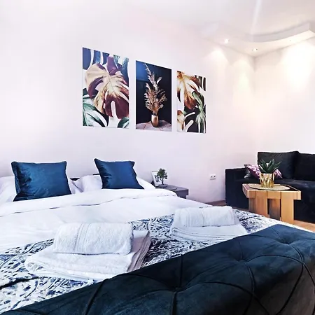 Apartment Golden Garden Belgrade